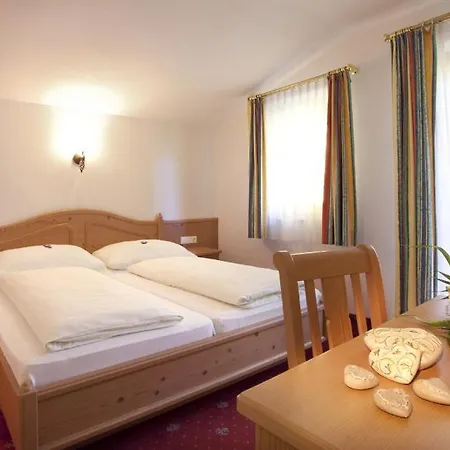 Warmingerhof Affittacamere 3*